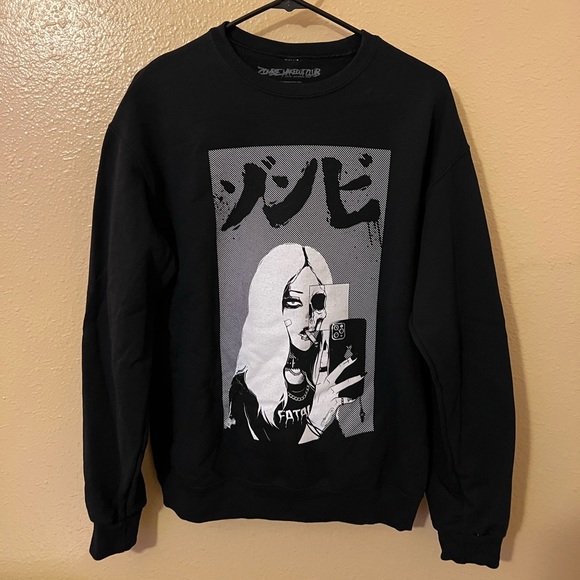 Hot Topic Zombie Makeout Club Black & White Skull Selfie Sweatshirt Size Small - Picture 2 of 4